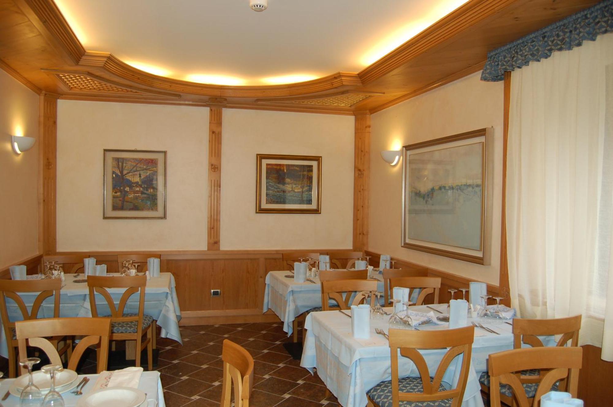 Hotel Wanda Pinzolo Exterior foto