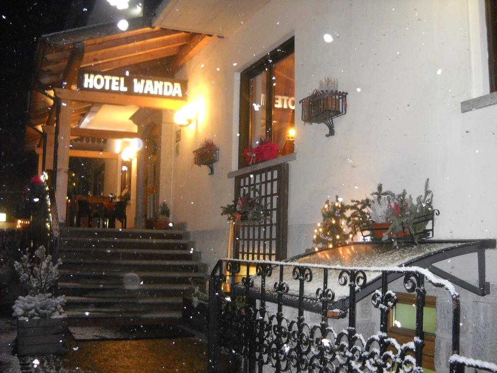 Hotel Wanda Pinzolo Exterior foto